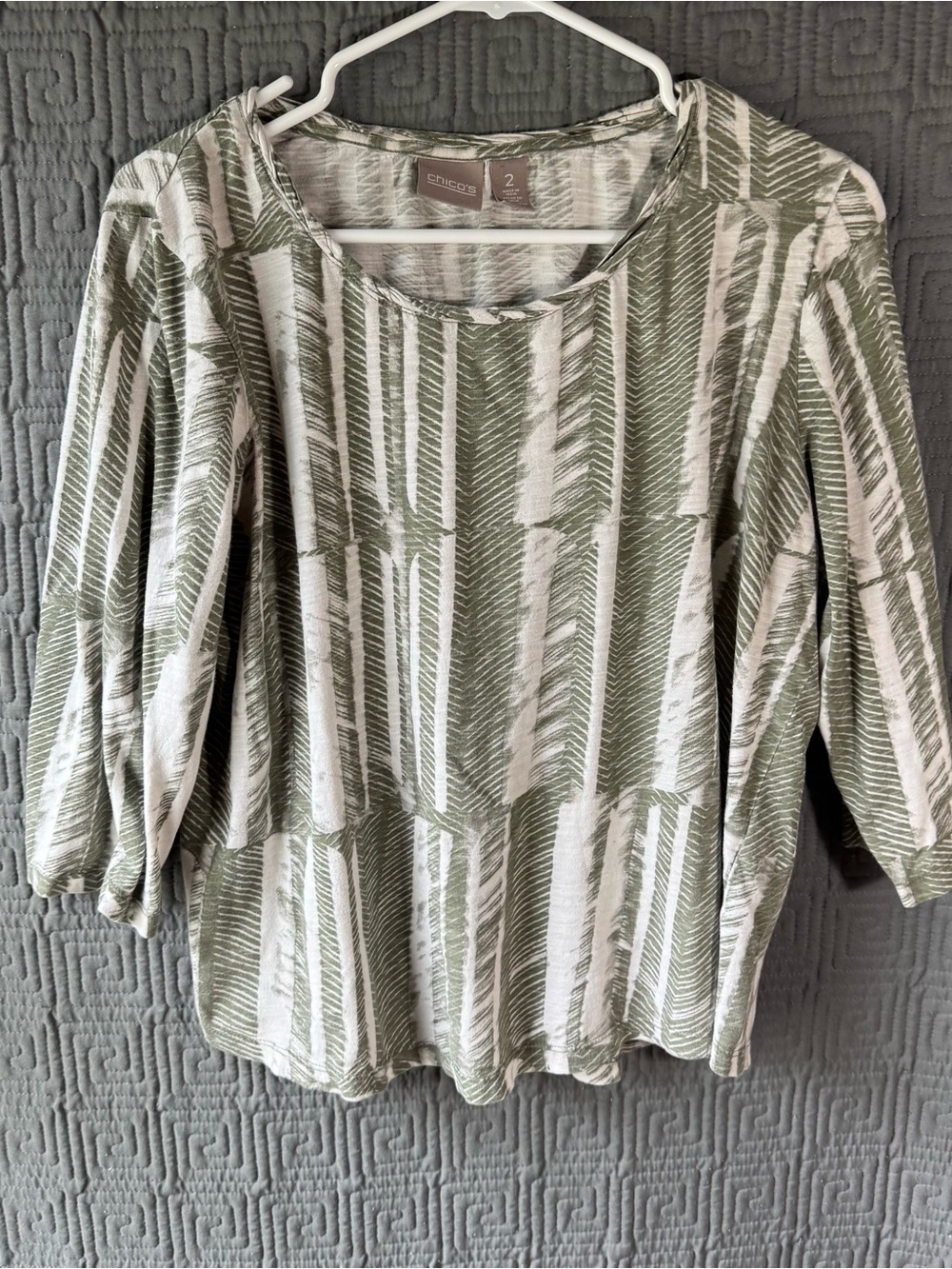 Chicos Olive Green White Geometric Print Scoop Neck 3/4 Sleeve Blouse Top Size 2
